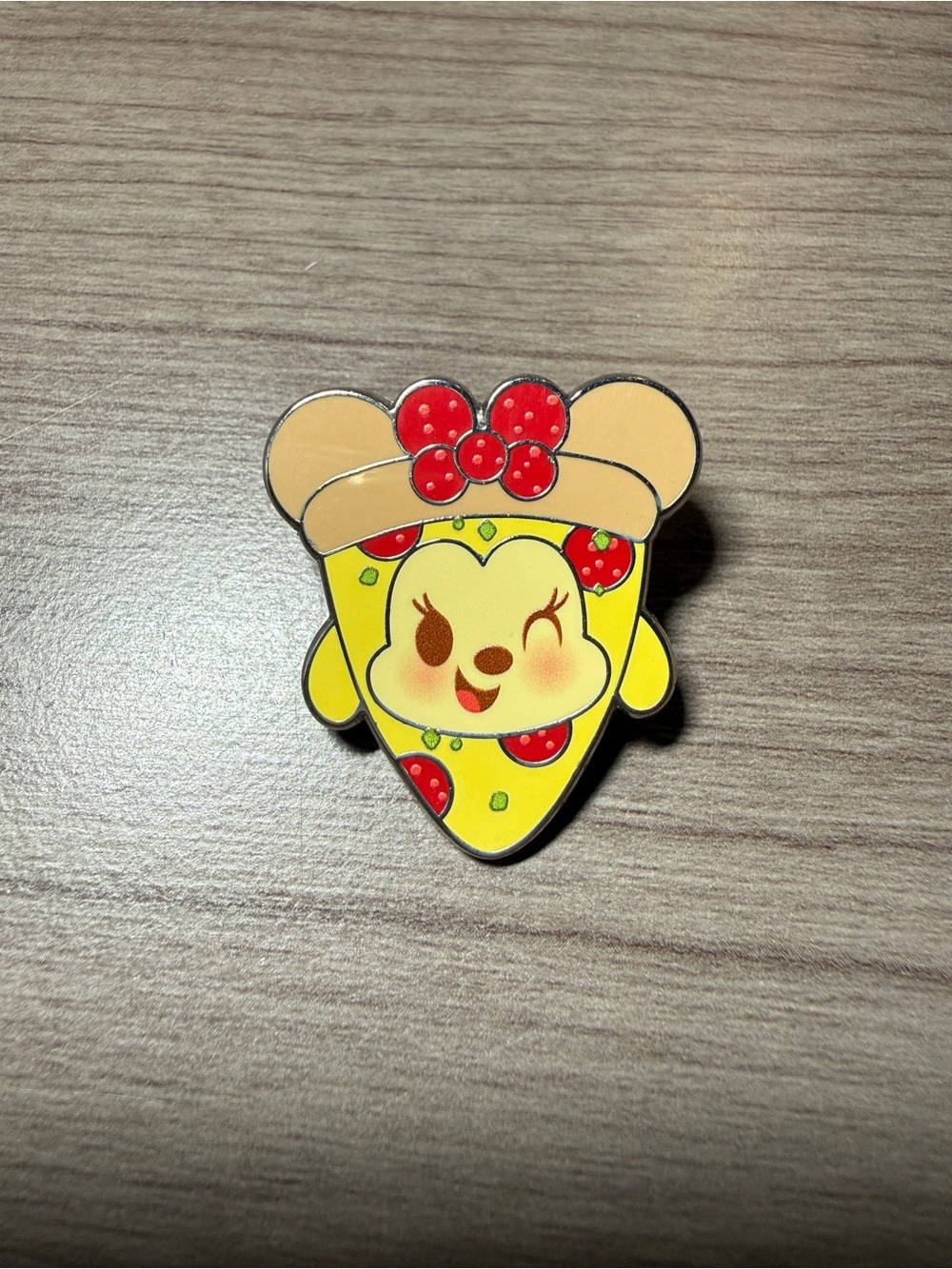 Disney Pins - Minnie Mouse Pepperoni Pizza
